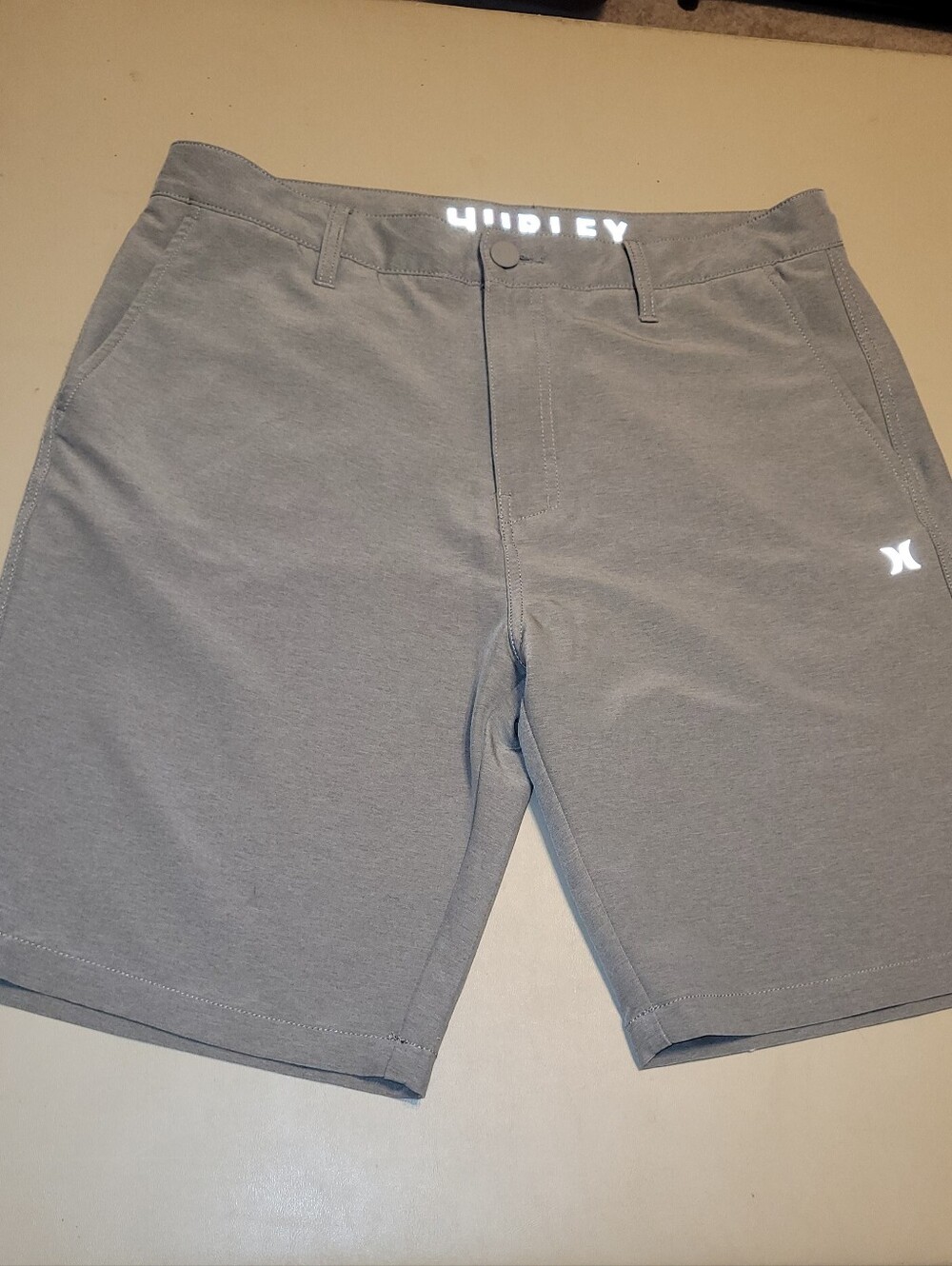 Hurley Gray Men's Hybrid Stretch Shorts 34 Waist.